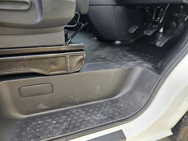 OPEL VIVARO SPORTIVE // 07/26 CVRT // VAT INVOICE 378831866