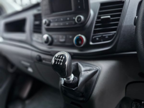 FORD TRANSIT CUSTOM // NEW DOE // WETBELT REPLACED 378834131