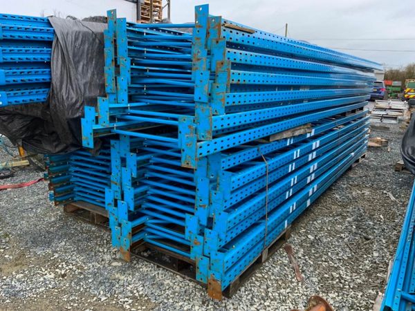 WAREHOUSE STORAGE / PALLET RACKING. 379060967