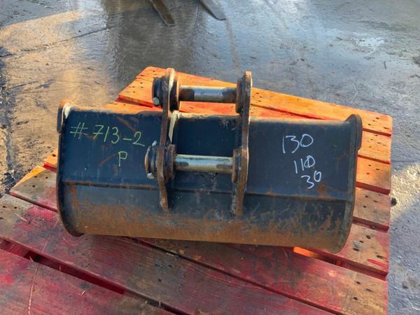 24" RHINOX DIGGING BUCKET.....30mm PINS....713-2 379060974