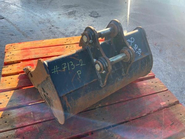 24" RHINOX DIGGING BUCKET.....30mm PINS....713-2 379060975