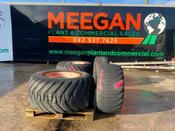 26.5  / 22.5 TRAILER RIMS AND TYRES........4109. 379071167