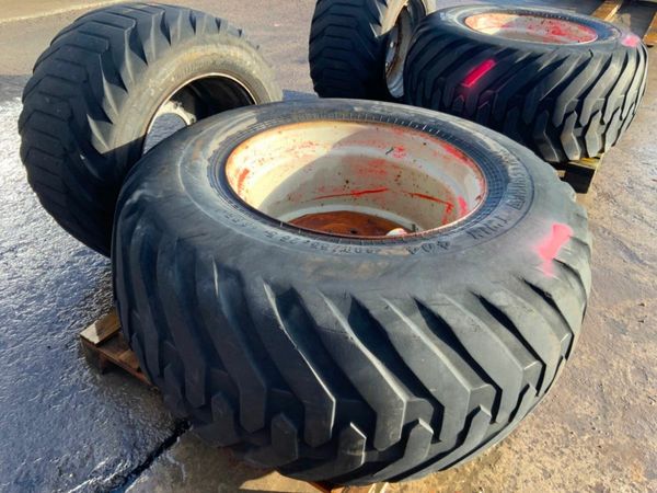 26.5  / 22.5 TRAILER RIMS AND TYRES........4109. 379071178