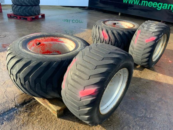 26.5  / 22.5 TRAILER RIMS AND TYRES........4109. 379071184