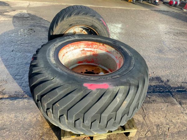 26.5  / 22.5 TRAILER RIMS AND TYRES........4109. 379071188