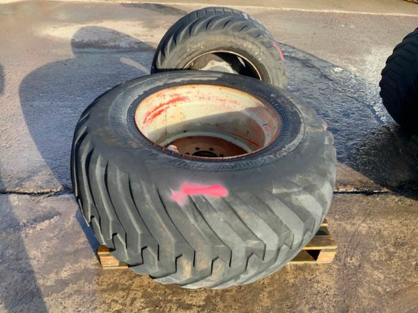 26.5  / 22.5 TRAILER RIMS AND TYRES........4109. 379071189