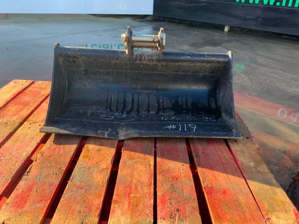 30" RHINOX GRADING BUCKET......30mm PINS......119. 379071196