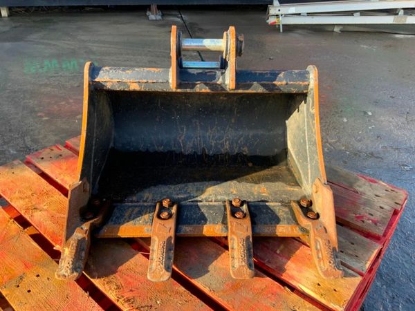 24" RHINOX DIGGING BUCKET.....30mm PINS.....713-1. 379071261