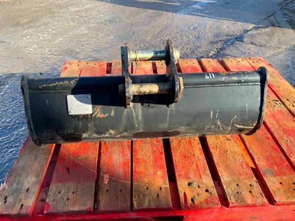 30" RHINOX GRADING BUCKET......30mm PINS......119. 379071203