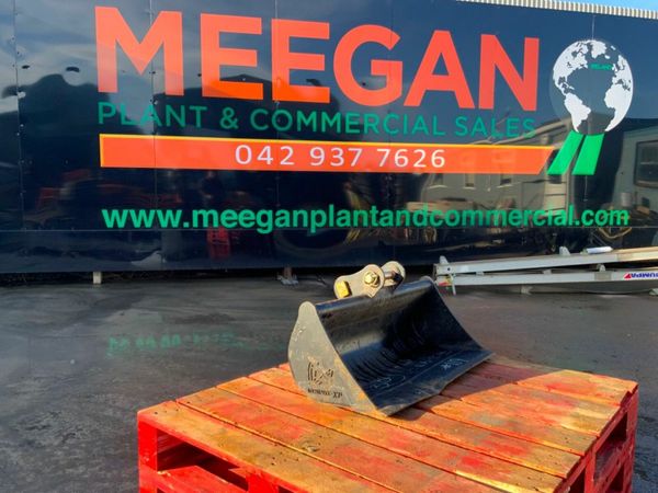 30" RHINOX GRADING BUCKET......30mm PINS......119. 379071207