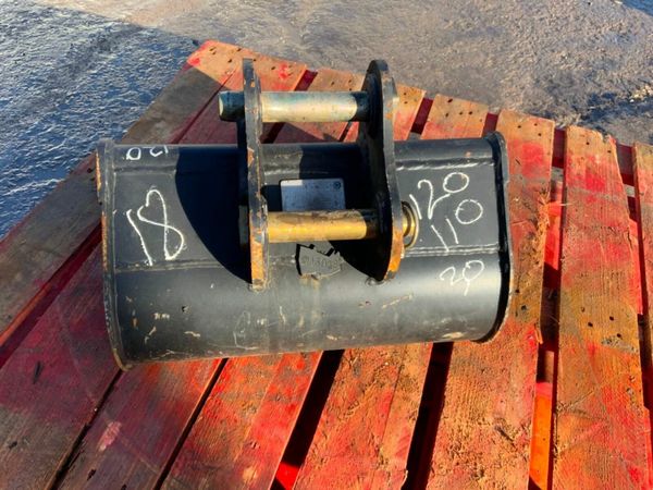 UNUSED 18" RHINIOX BUCKET....30mm PINS.....120v. 379071213