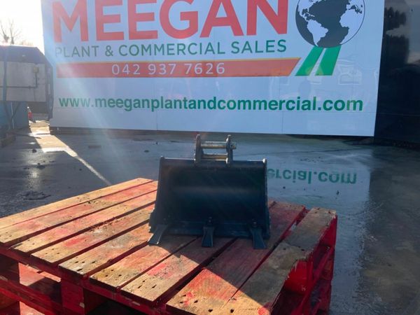 UNUSED 18" RHINIOX BUCKET....30mm PINS.....120v. 379071220