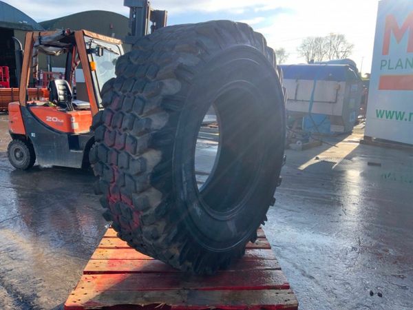 16.9 - 24 BKT TELEPORTER TYRE. 379071233