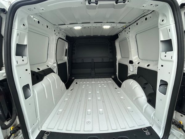 2023 Volkswagen Caddy / High spec 379089906