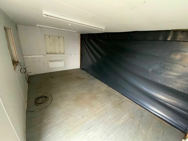 40ft x 32ft MODULAR CONTAINER /  SITE OFFICE. 379090753