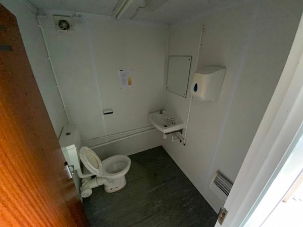 40ft x 32ft MODULAR CONTAINER /  SITE OFFICE. 379090758