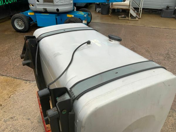 Man TGX FUEL TANK & CRADLE. 379091070