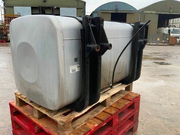 Man TGX FUEL TANK & CRADLE. 379091076