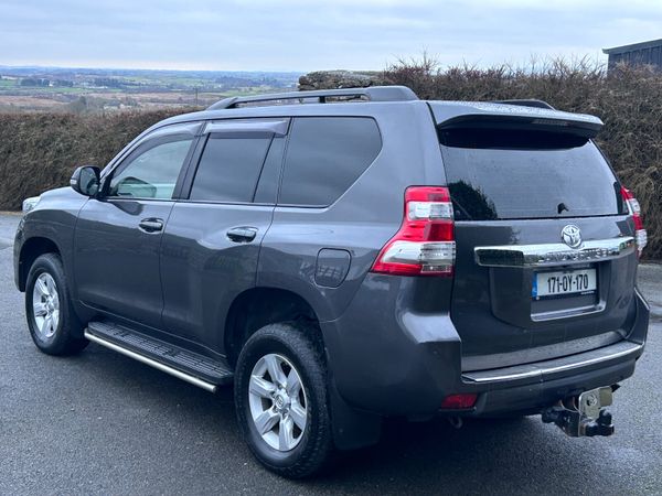 Toyota Land Cruiser 2017 379037531