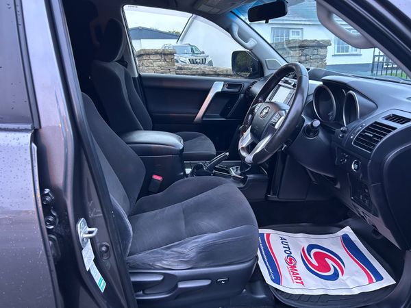 Toyota Land Cruiser 2017 379037533