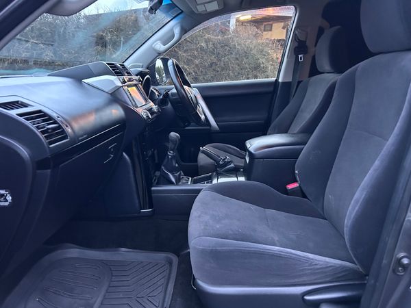 Toyota Land Cruiser 2017 379037534