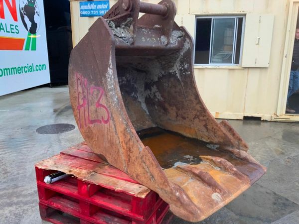 36" DIGGING BUCKET....80mm PINS........HL3. 379162956