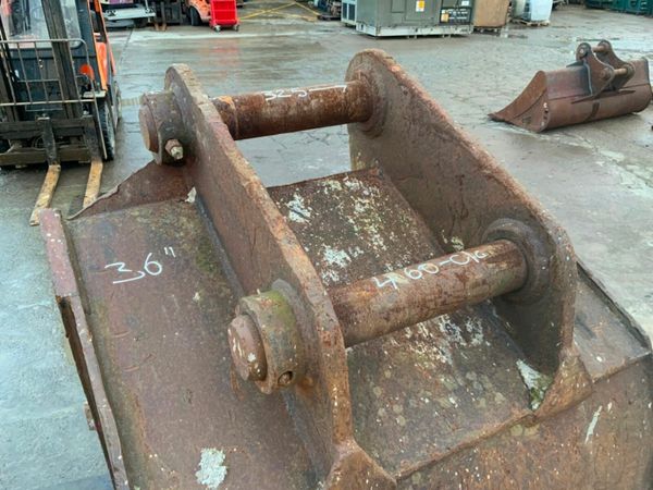 36" DIGGING BUCKET....80mm PINS........HL3. 379162959