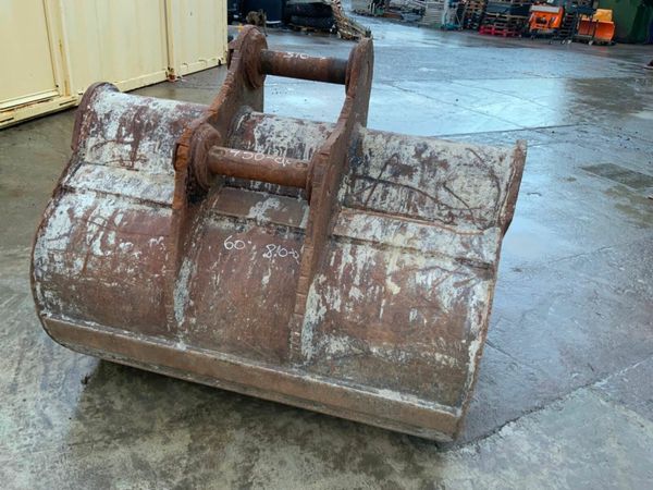 60" STRICKLAND BUCKET....80mm PINS....HL4. 379163044