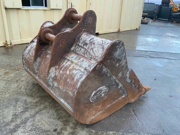 60" STRICKLAND BUCKET....80mm PINS....HL4. 379163018