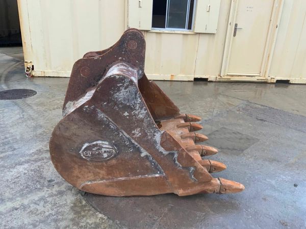 60" STRICKLAND BUCKET....80mm PINS....HL4. 379163019
