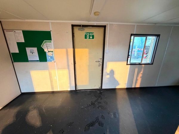 32 x 10 SITE OFFICE ....DOUBLE ROOM ....785P 379186436