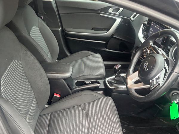 Awaiting collection 379187606