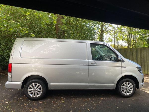 Volkswagen Transporter highline 2019 379124541