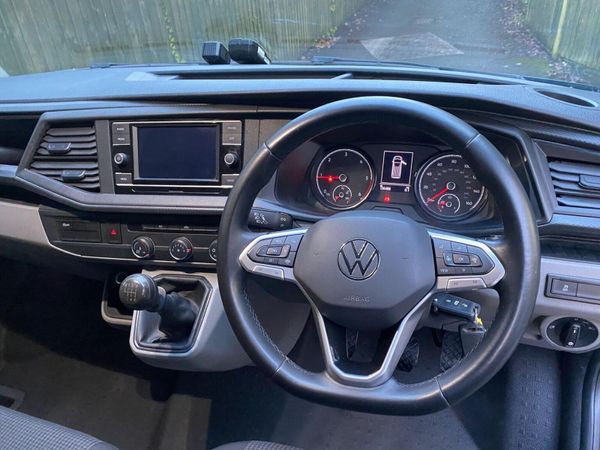 Volkswagen Transporter 2021 379124884