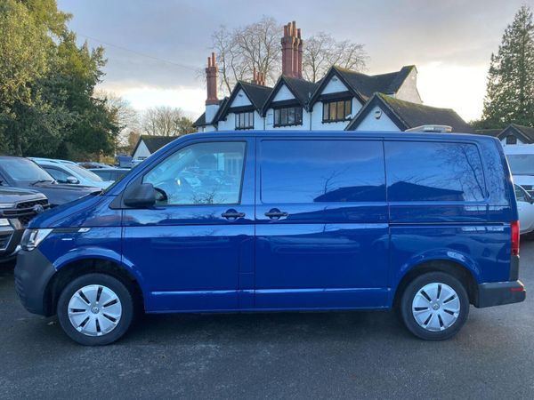 Volkswagen Transporter 2021 379124897