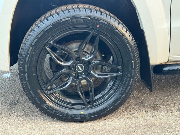 191 Vw Amarok 258bhp Black Ed***** Low Miles 379129480