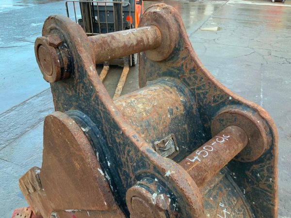 24" STRICKLAND BUCKET....80mm PINS.........HL2. 379248451