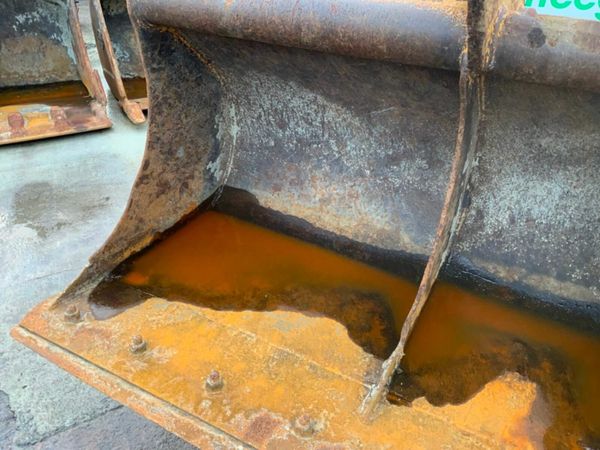 84" CAT GRADING BUCKET.........80mm PINS.........H 379248469