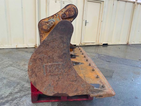 84" CAT GRADING BUCKET.........80mm PINS.........H 379248470