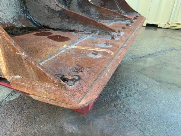 84" RHINOX GRADING BUCKET....80mm PINS......656v. 379248431