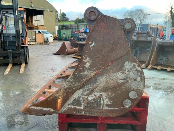 84" RHINOX GRADING BUCKET....80mm PINS......656v. 379248436