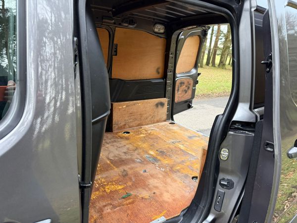 Opel Vauxhall Combo 2019 Van 379255479