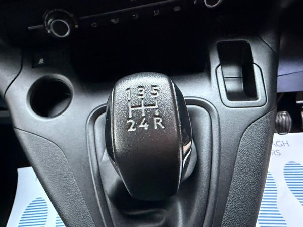 Opel Vauxhall Combo 2019 Van 379255428