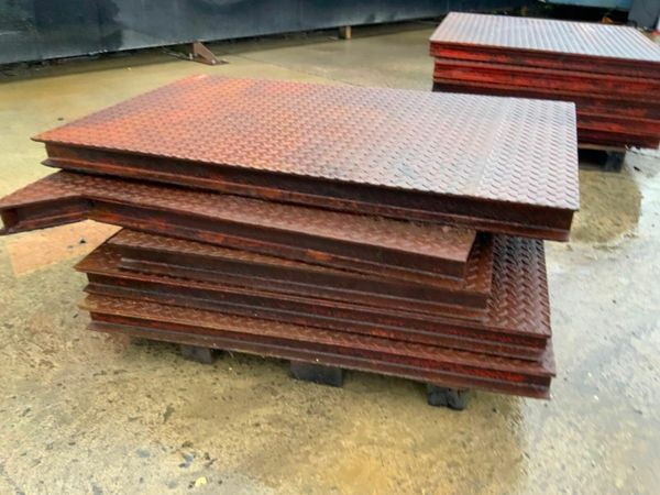 HEAVY DUTY CHEQUERED PLATE STEEL FRAMES. 379267800