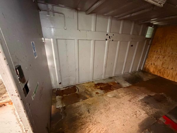 20 x 9 container with extra security doors....933T 379272840