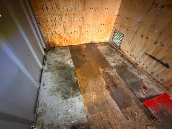 20 x 9 container with extra security doors....933T 379272844