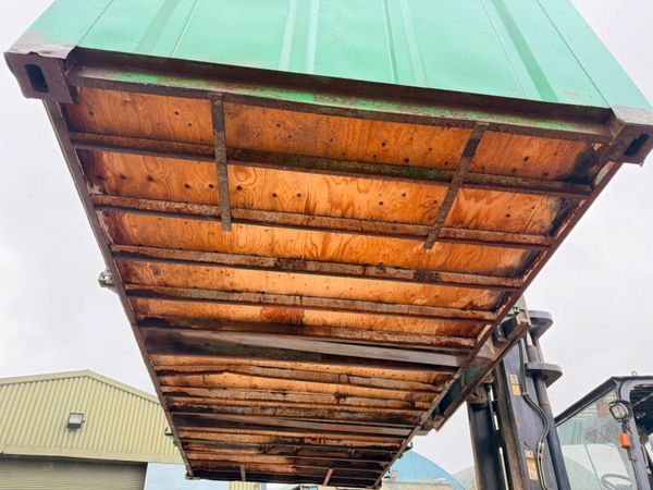 20 x 9 container with extra security doors....933T 379272850