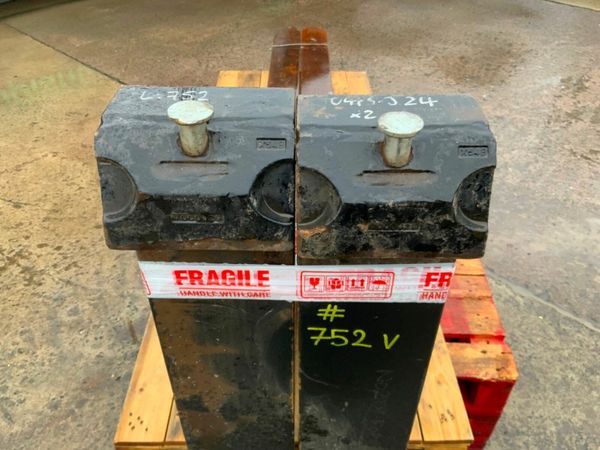 9 ft...108" CATEGORY 4  LONG REACH FORKS....752v. 379272806