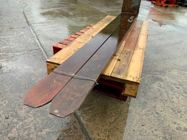 9 ft...108" CATEGORY 4  LONG REACH FORKS....752v. 379272812