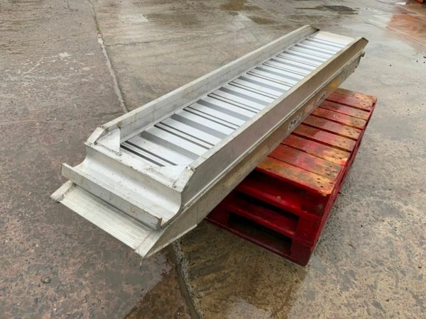 ALUMINIUM LOADING RAMP.115v 379278296